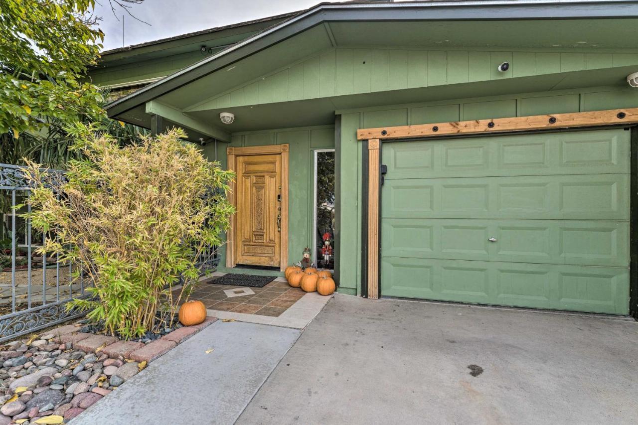Vegas Oasis Home With Pool And Spa 7 Miles To Strip 拉斯维加斯 外观 照片